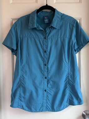 REI Women's Short Sleeve Button-Up Shirt in Teal Blue